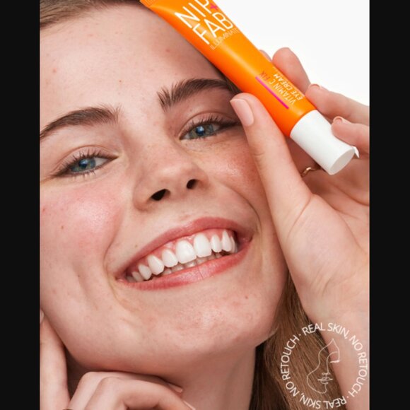 🔥3/$30 NEW NIP + FAB Vitamin C Fix Hybrid Gel Cream 5% Deluxe Travel Size 15mL - Picture 2 of 9